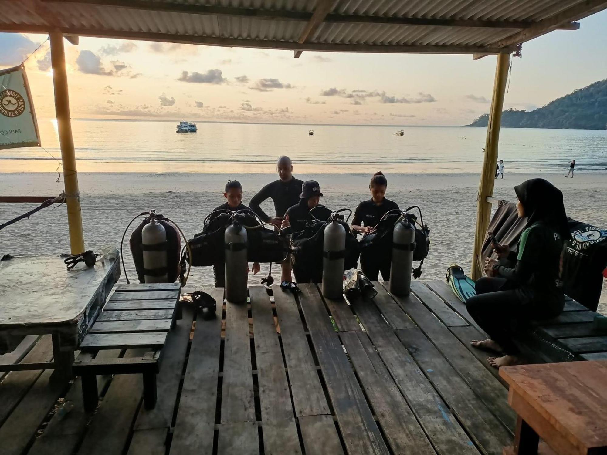 Tiongman Scubadive & Lodge Kampong Juara Ngoại thất bức ảnh